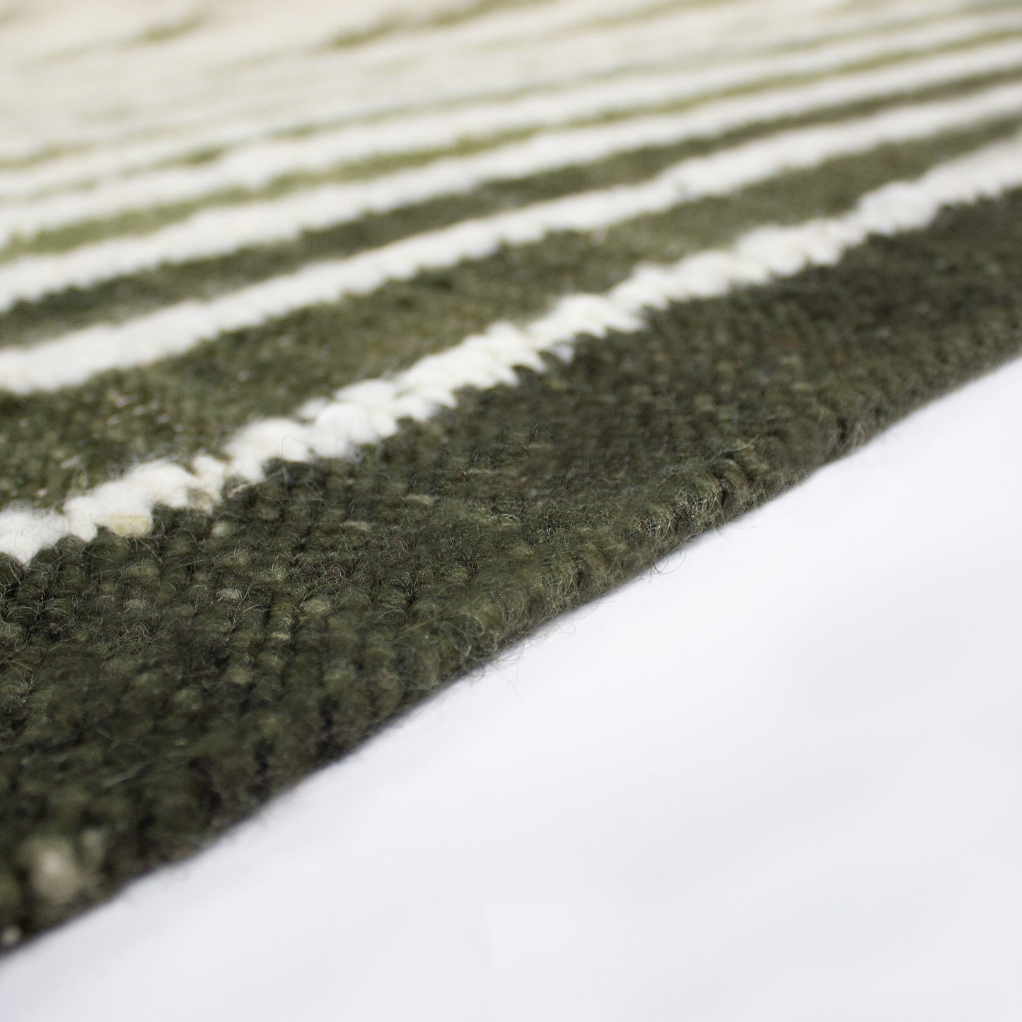 Tapis de salon et chambre pure laine ILLUSION