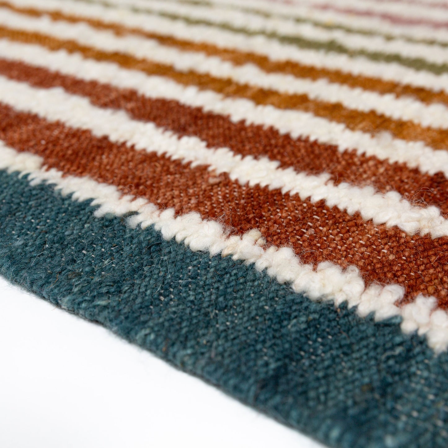 Tapis de salon et chambre pure laine ILLUSION