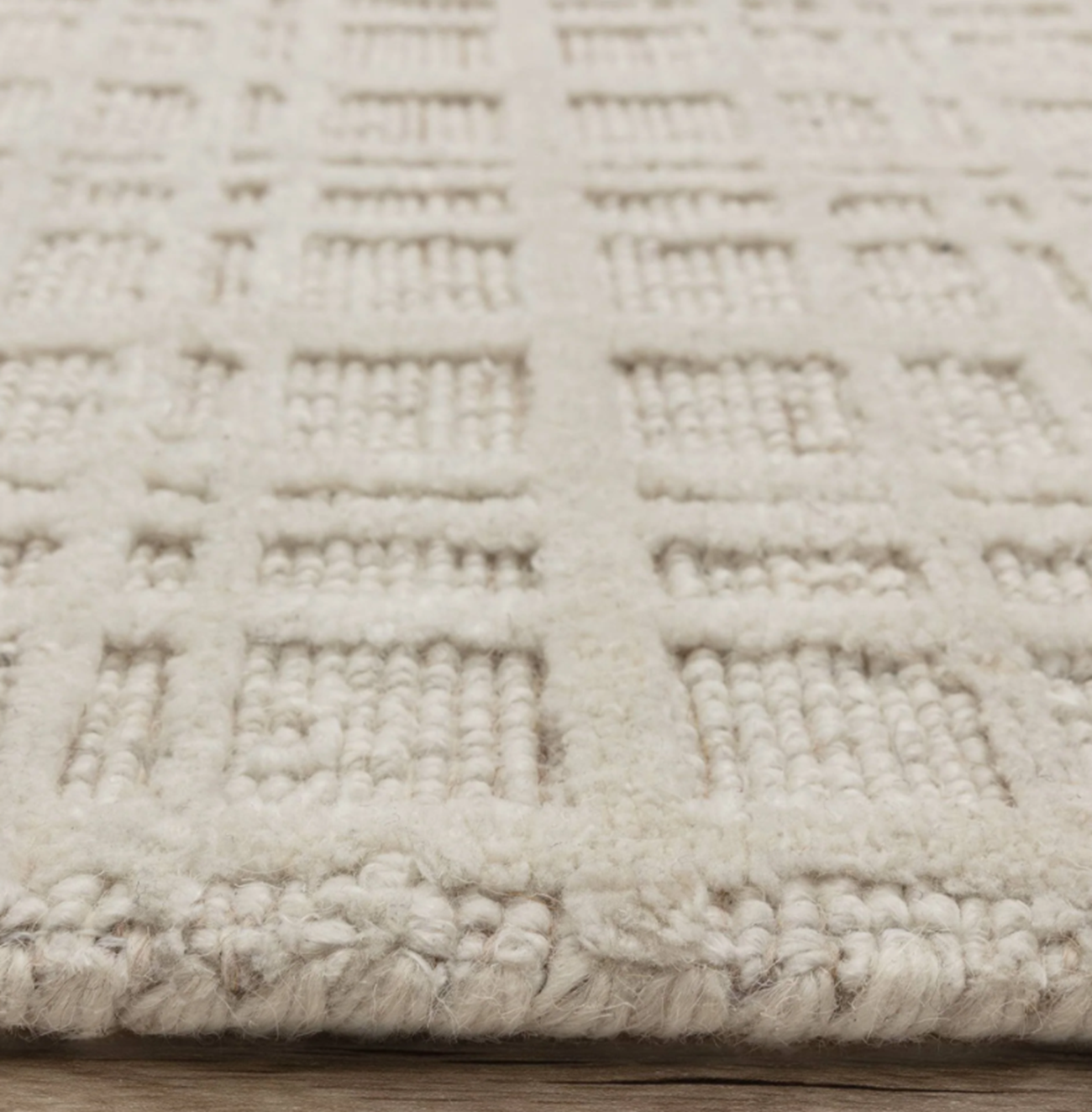 Tapis tissé main en jute HATCHY