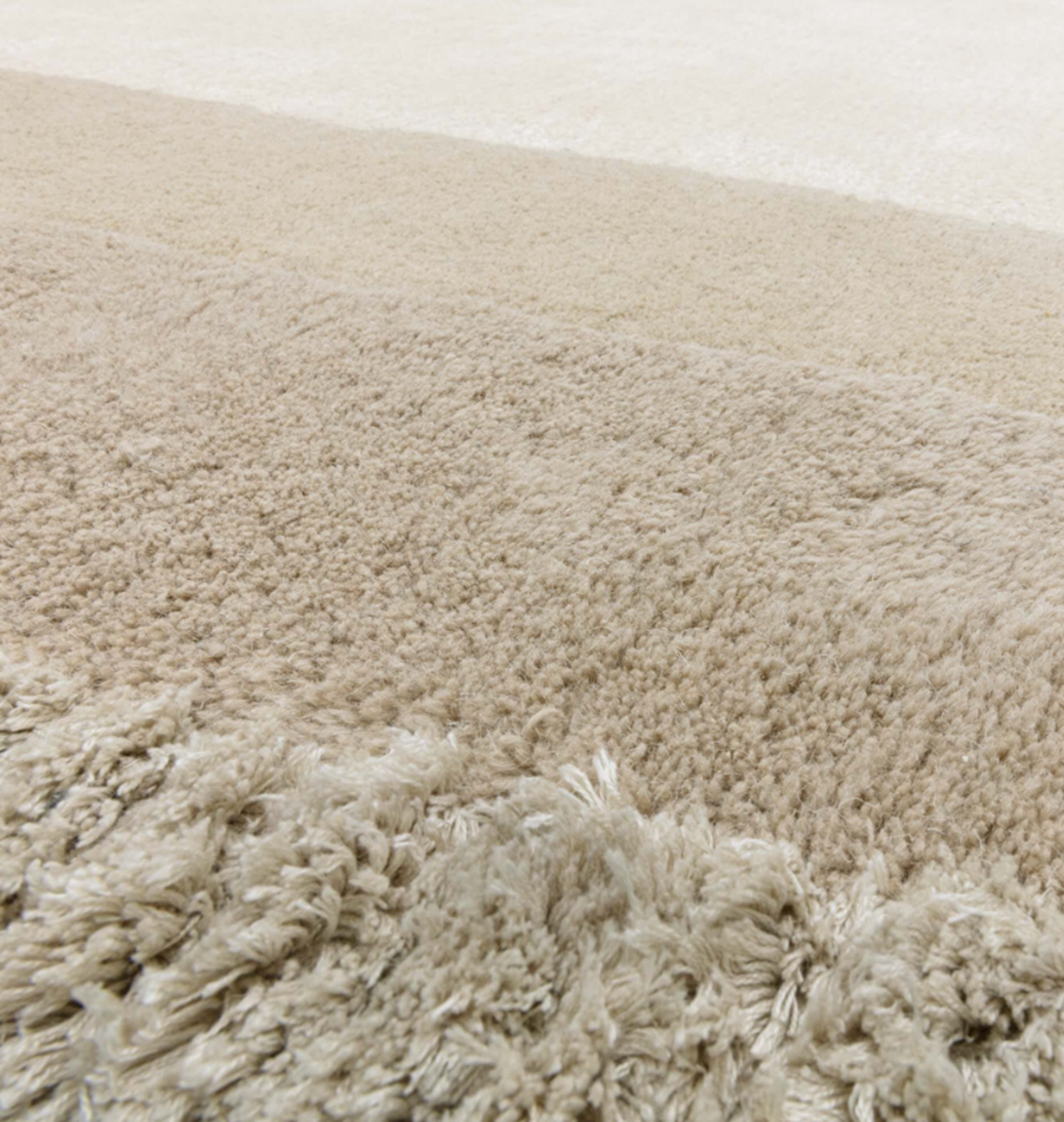 Tapis tufté main en laine RINGO