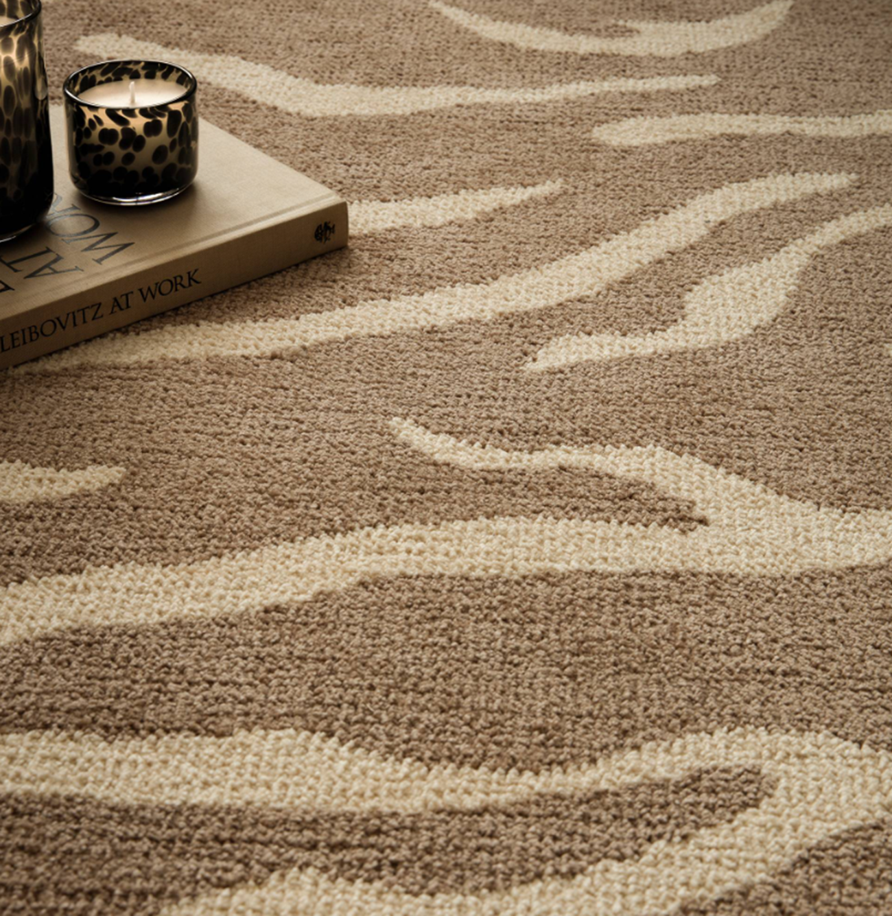 Tapis tissé plat moderne SAVAGE