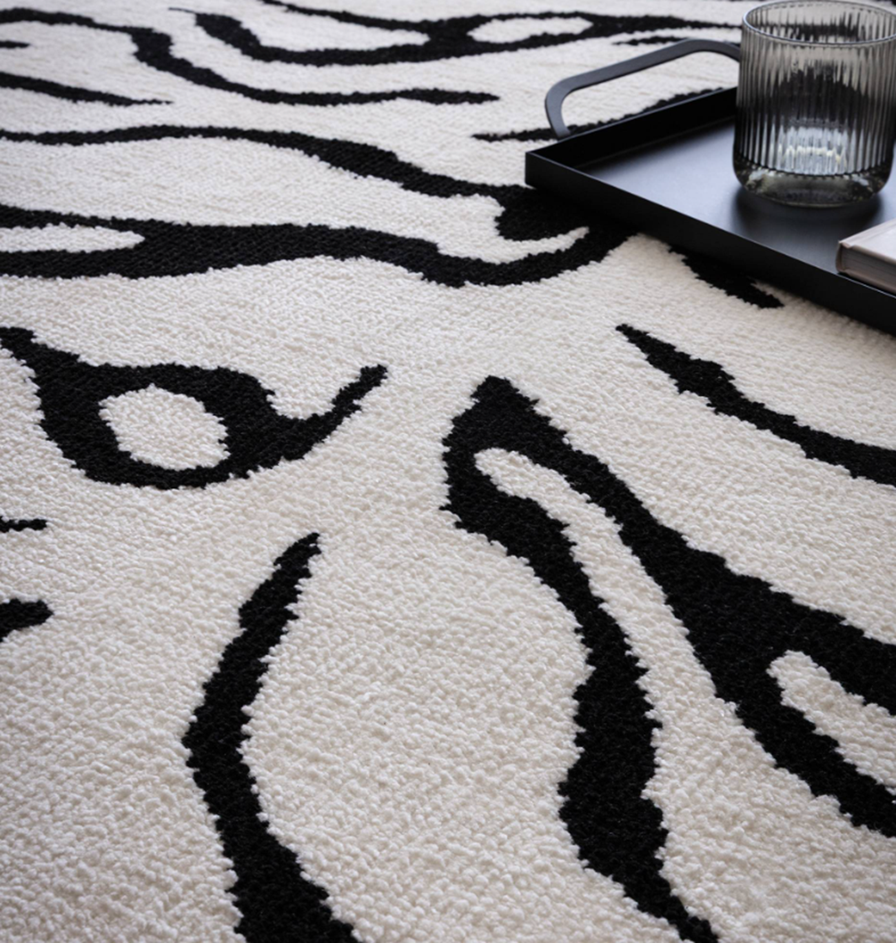 Tapis tissé plat moderne SAVAGE