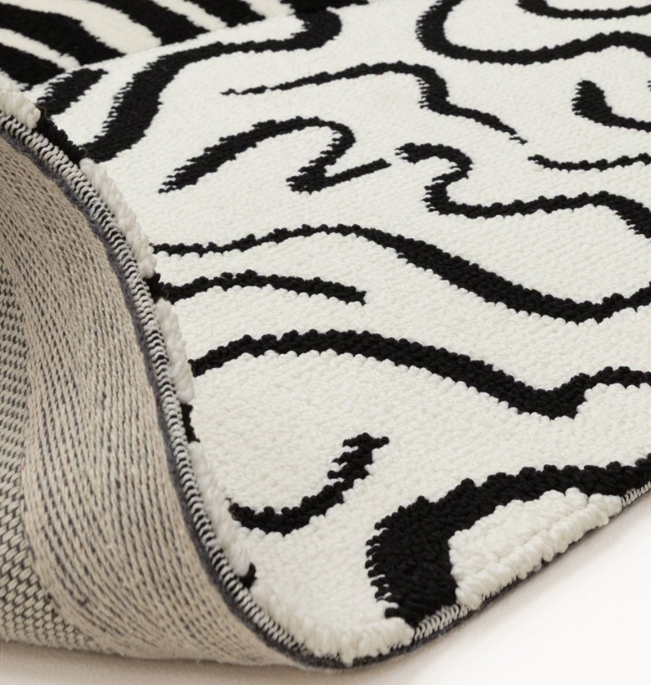 Tapis tissé plat moderne ZEBRINE