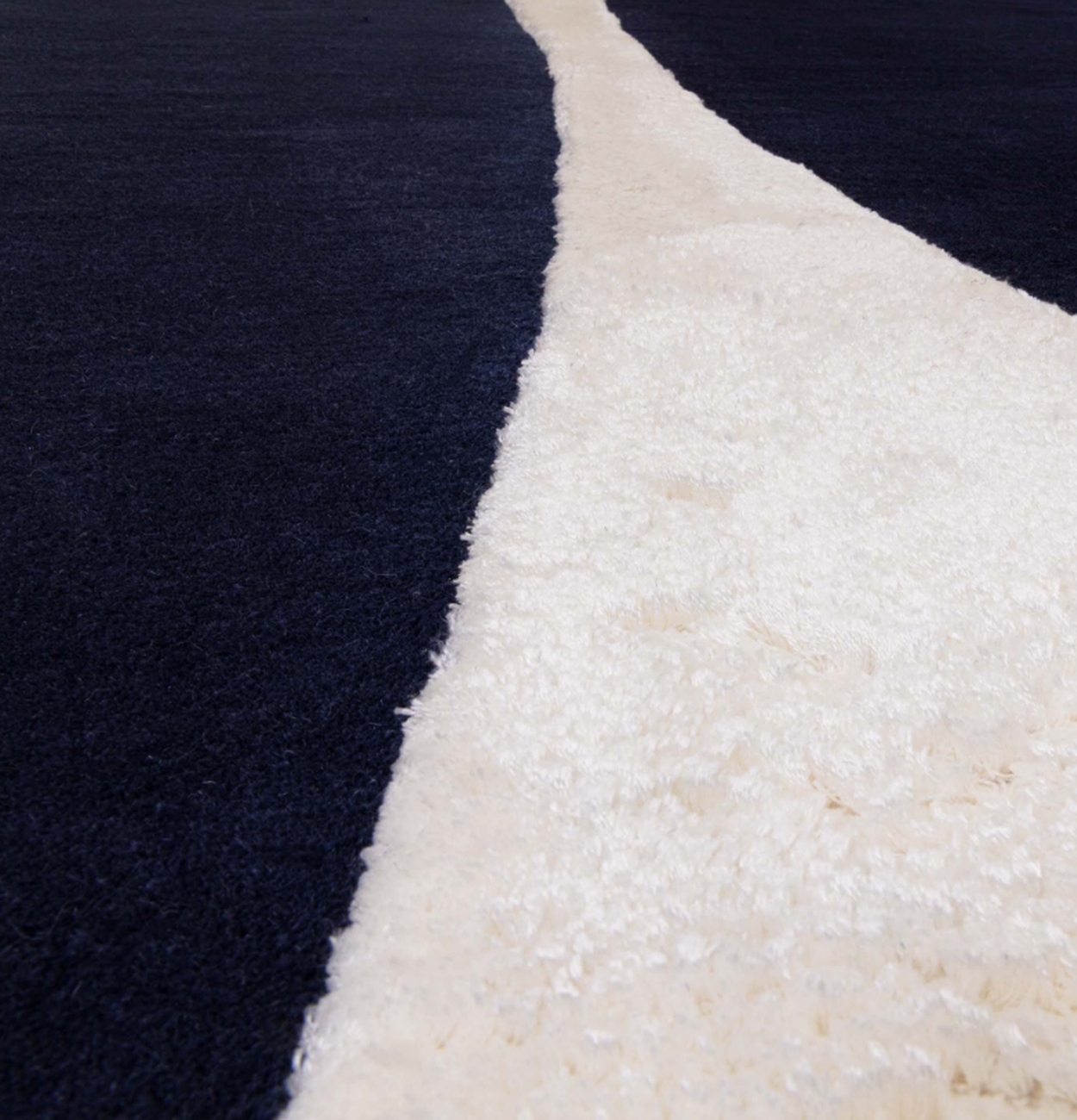 Tapis moderne tufté main en laine SAPHIR