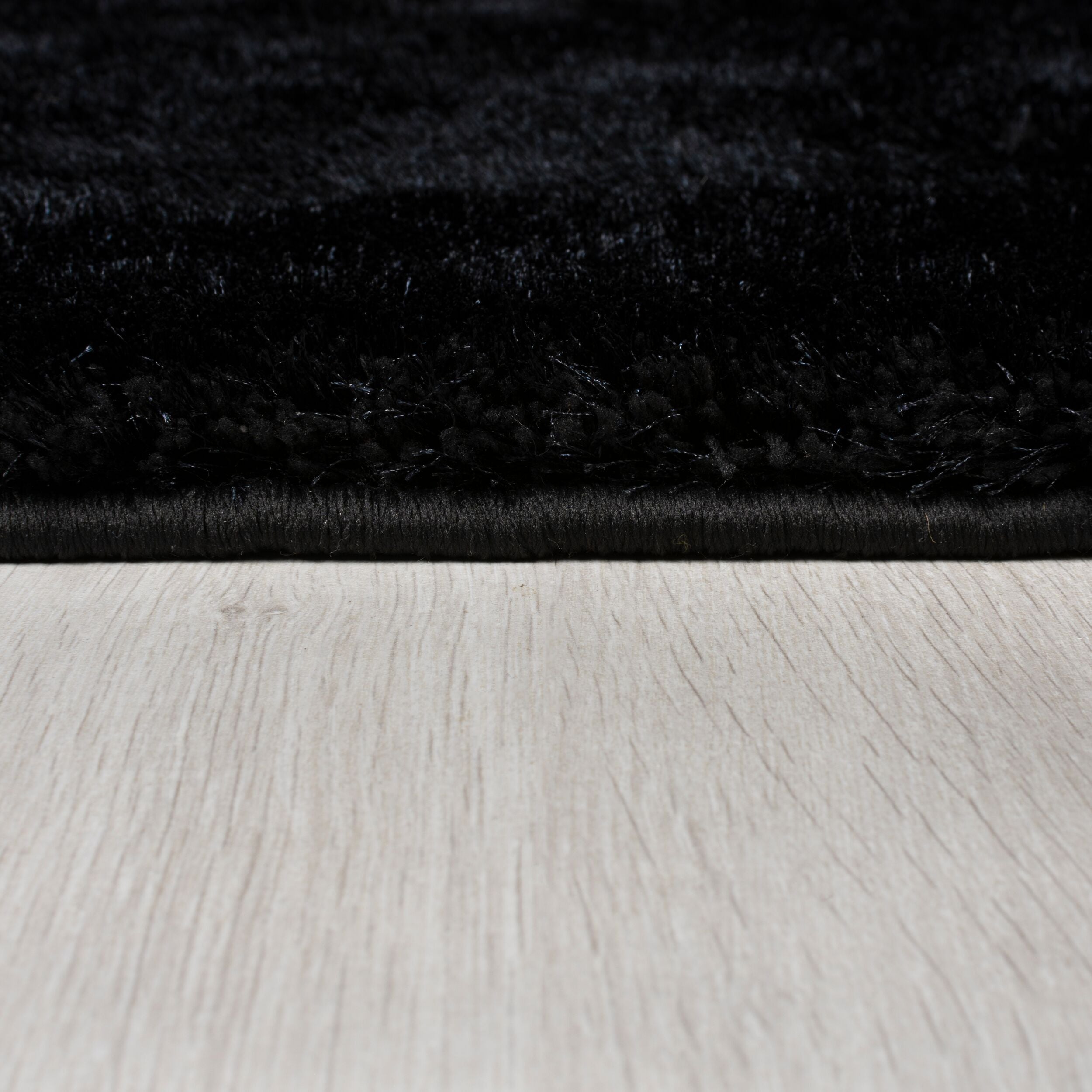 Alfombra moderna de pelo largo para salón MERINO