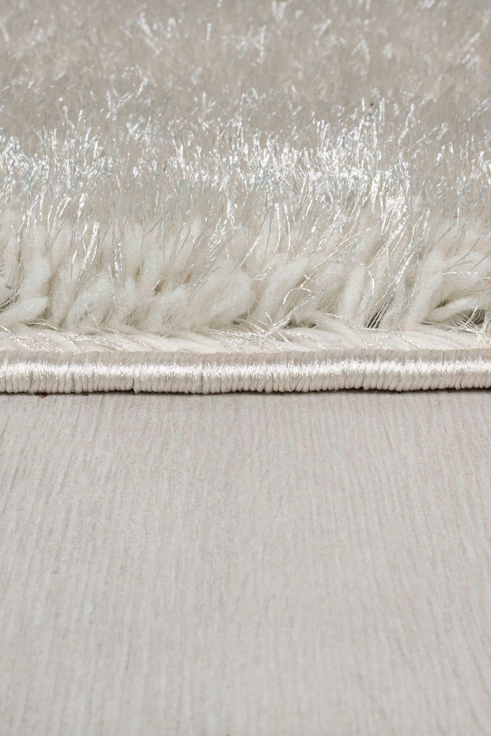 Alfombra moderna de pelo largo para salón MERINO