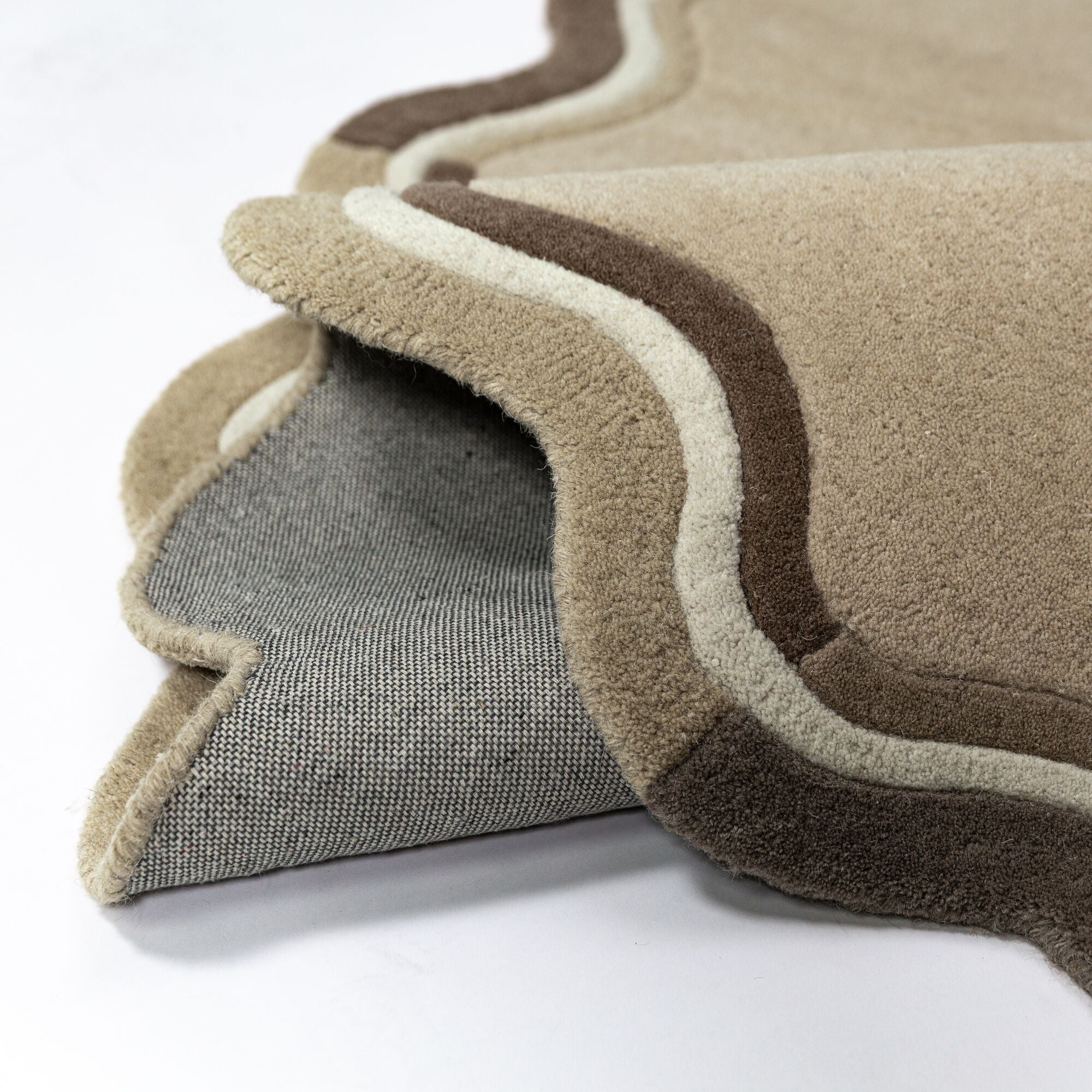 Tapis de salon design en laine RUSK
