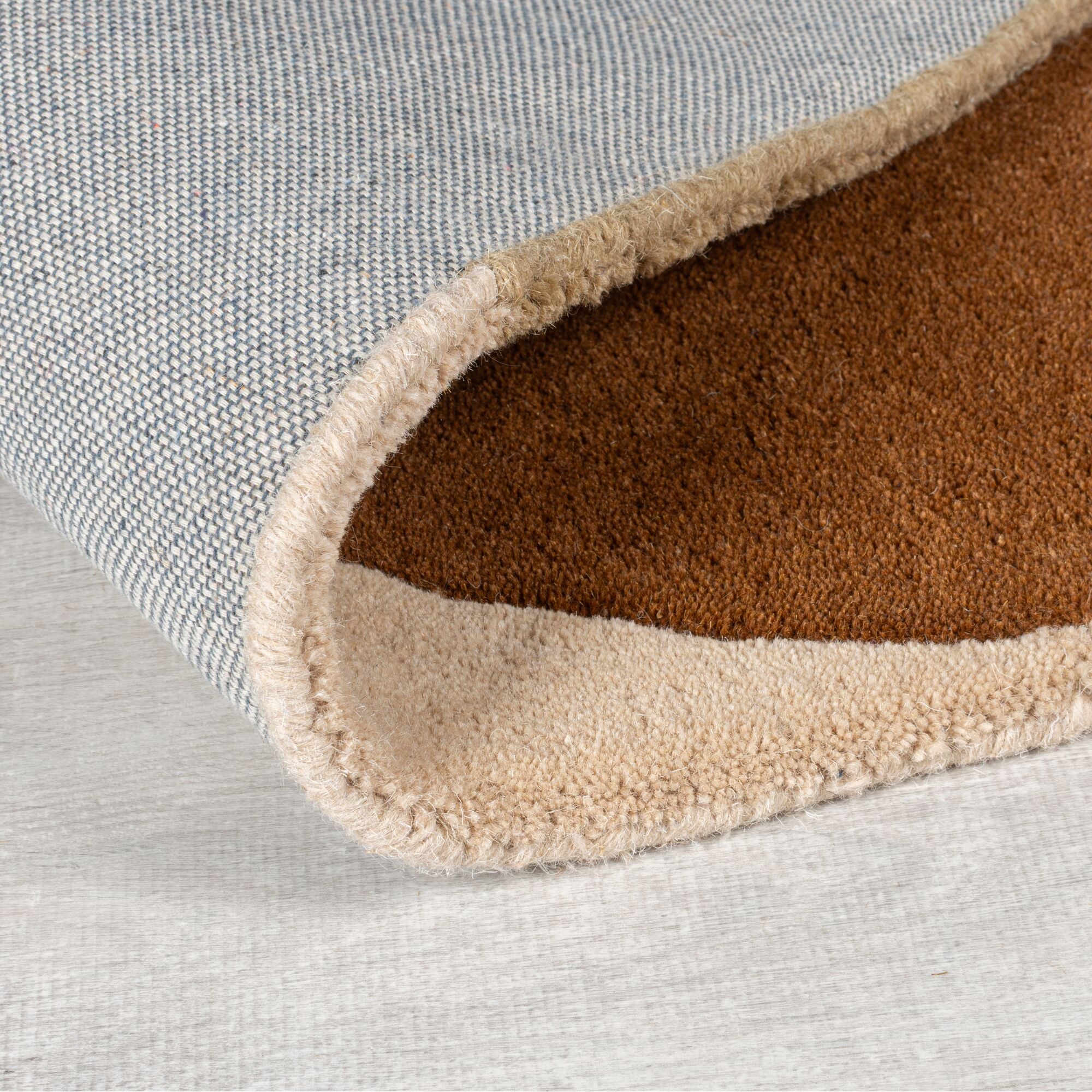 Tapis de salon et chambre pure laine ASTIX