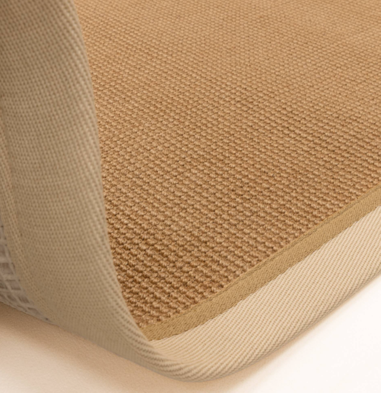 Tapis chambre et salon en jute moderne DORO