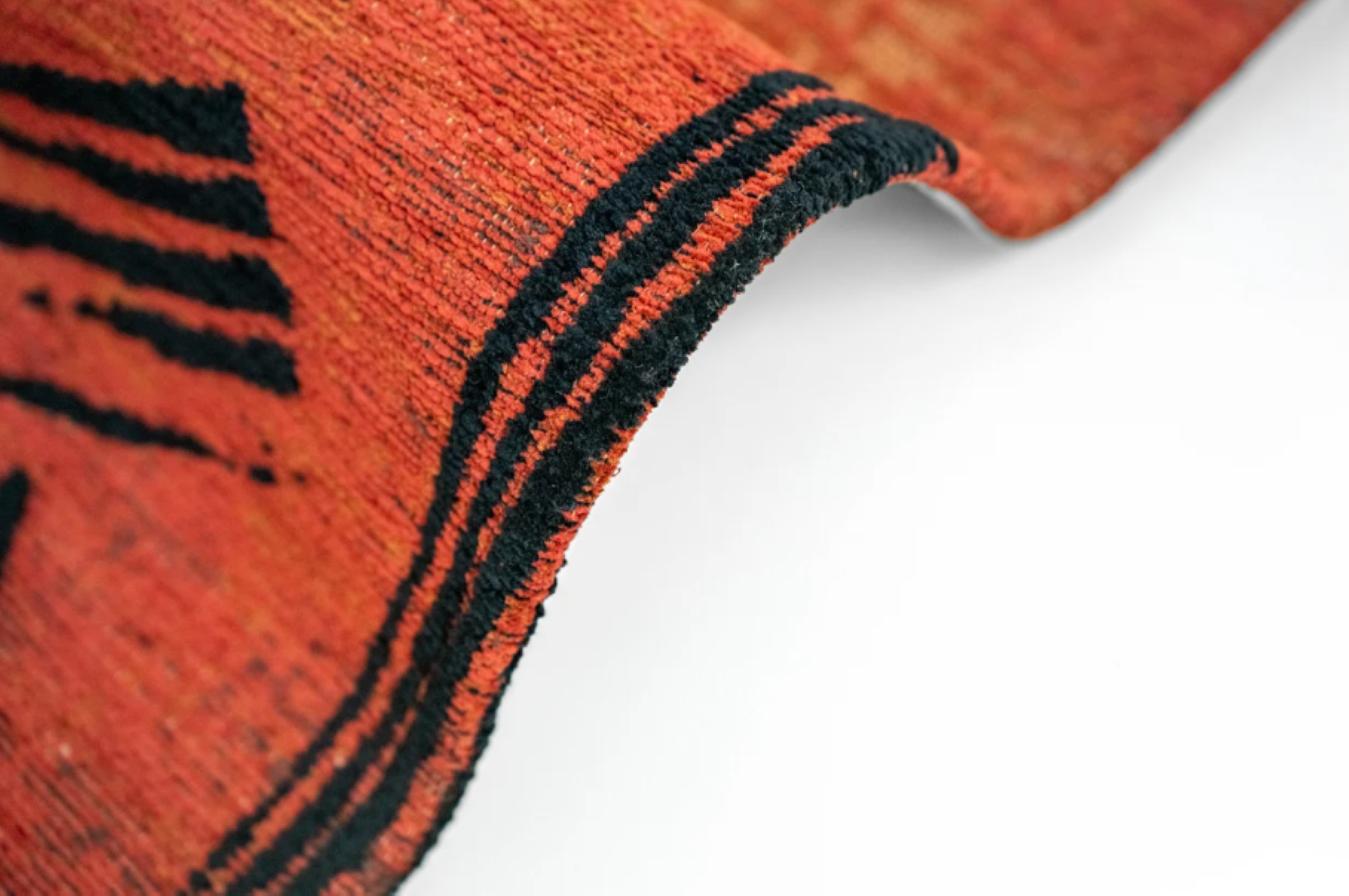 Tapis moderne tissé plat KATANA