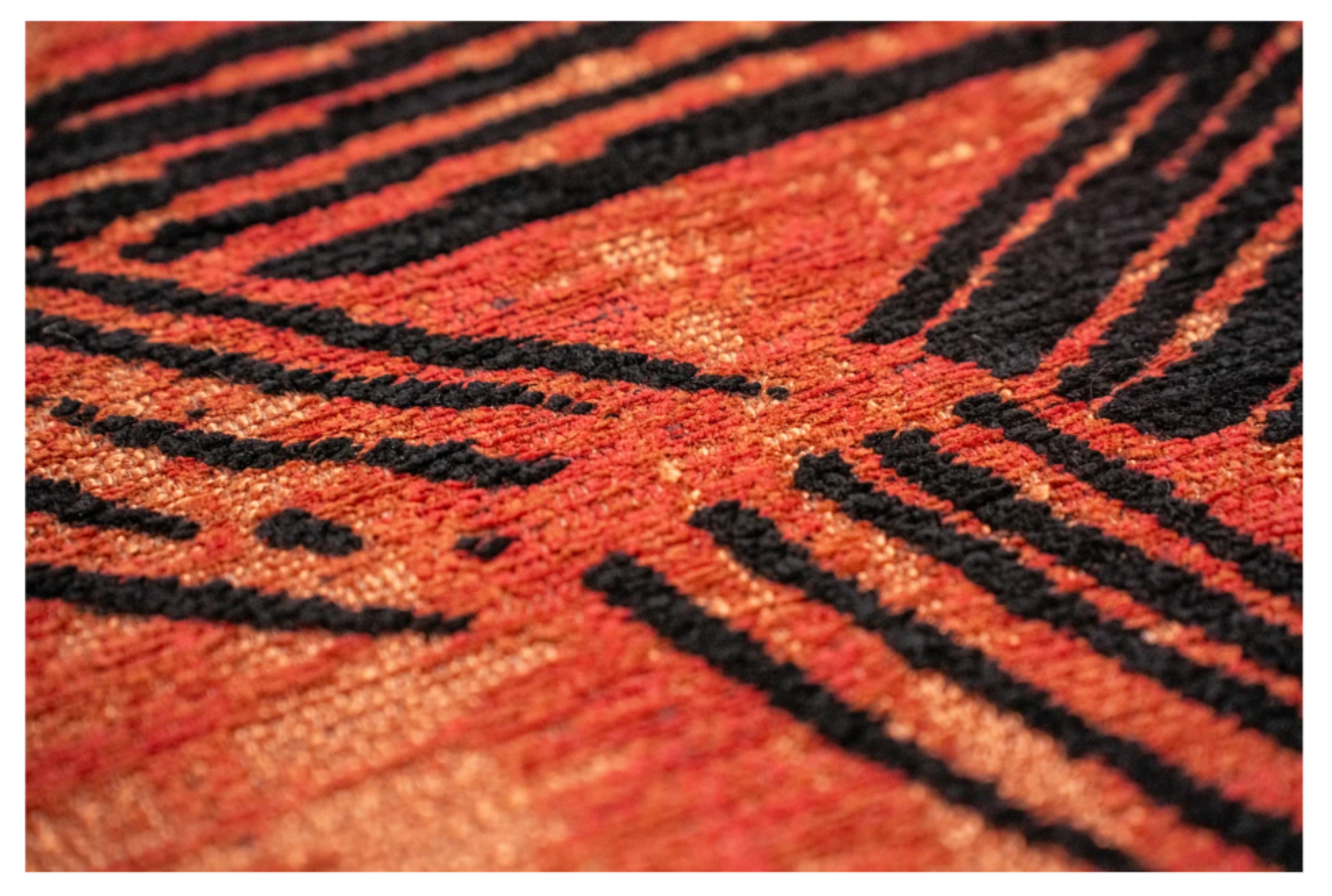 Tapis moderne tissé plat KATANA