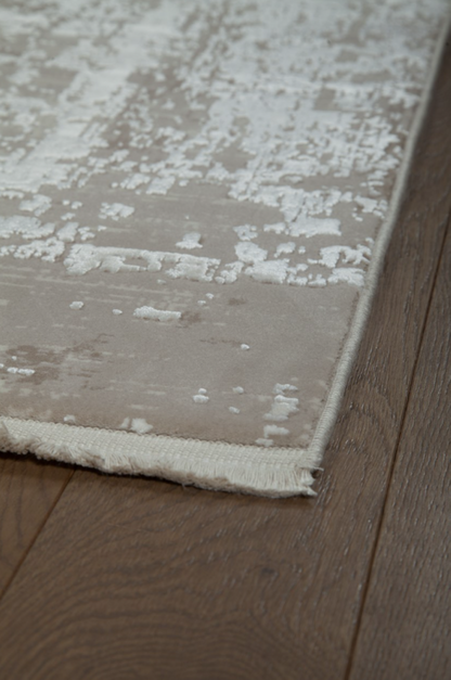 Modern living room rug in viscose with embroidery 