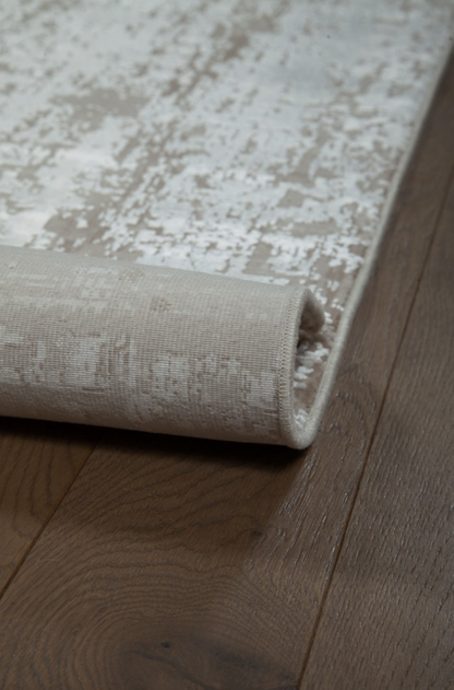 Modern living room rug in viscose with embroidery 
