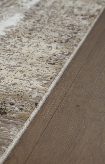 Modern living room rug in viscose with embroidery 