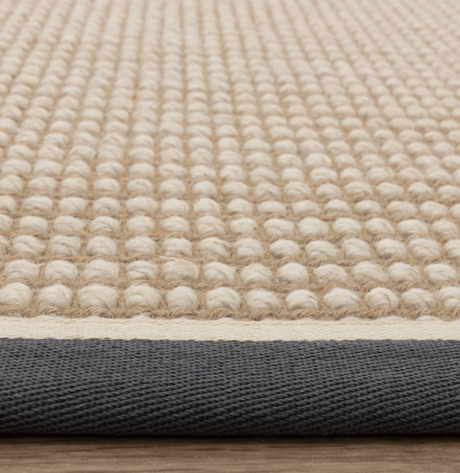 Alfombra moderna para sala de estar ROKA en lana y yute