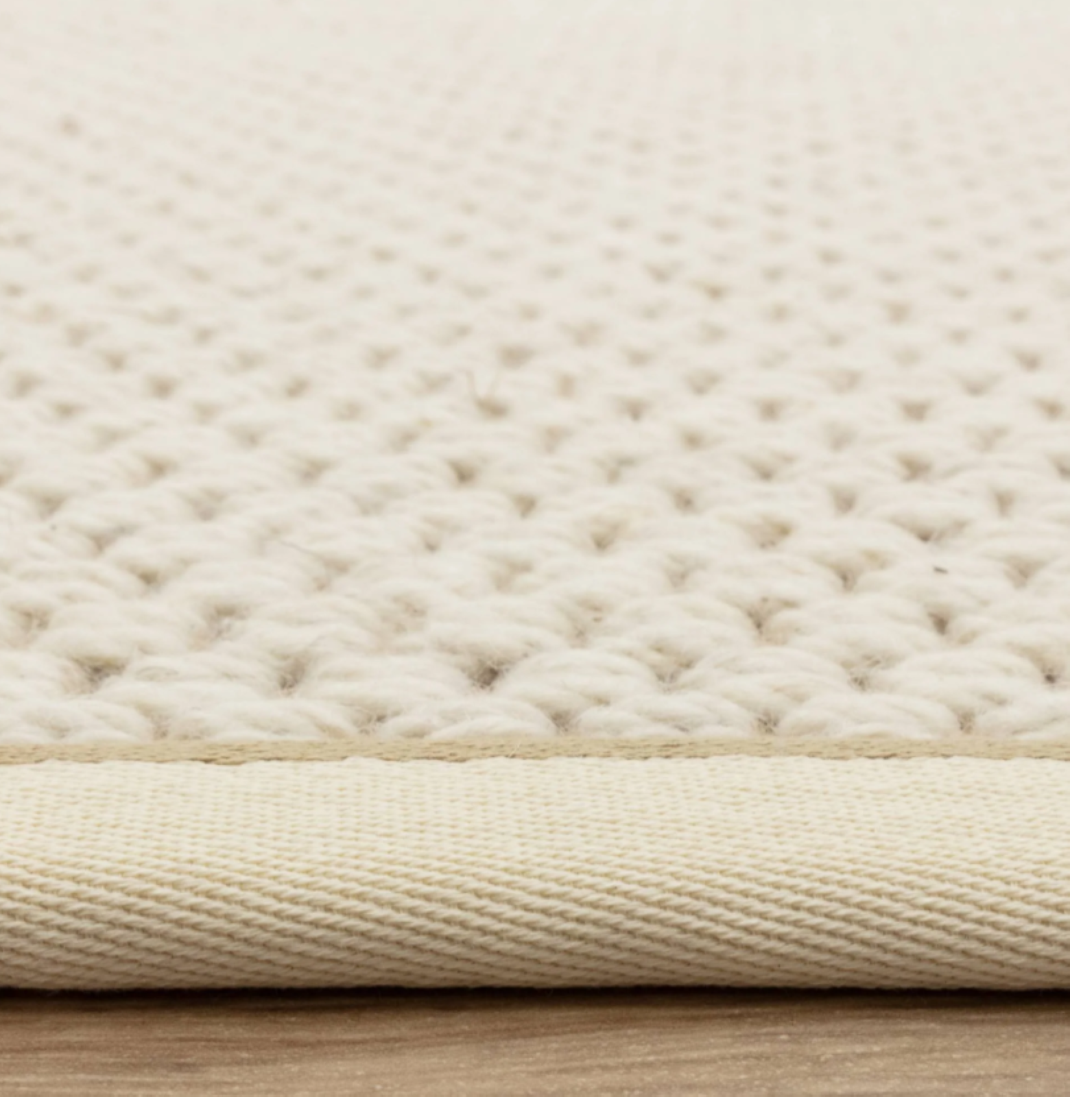 Alfombra moderna para sala de estar ROKA en lana y yute