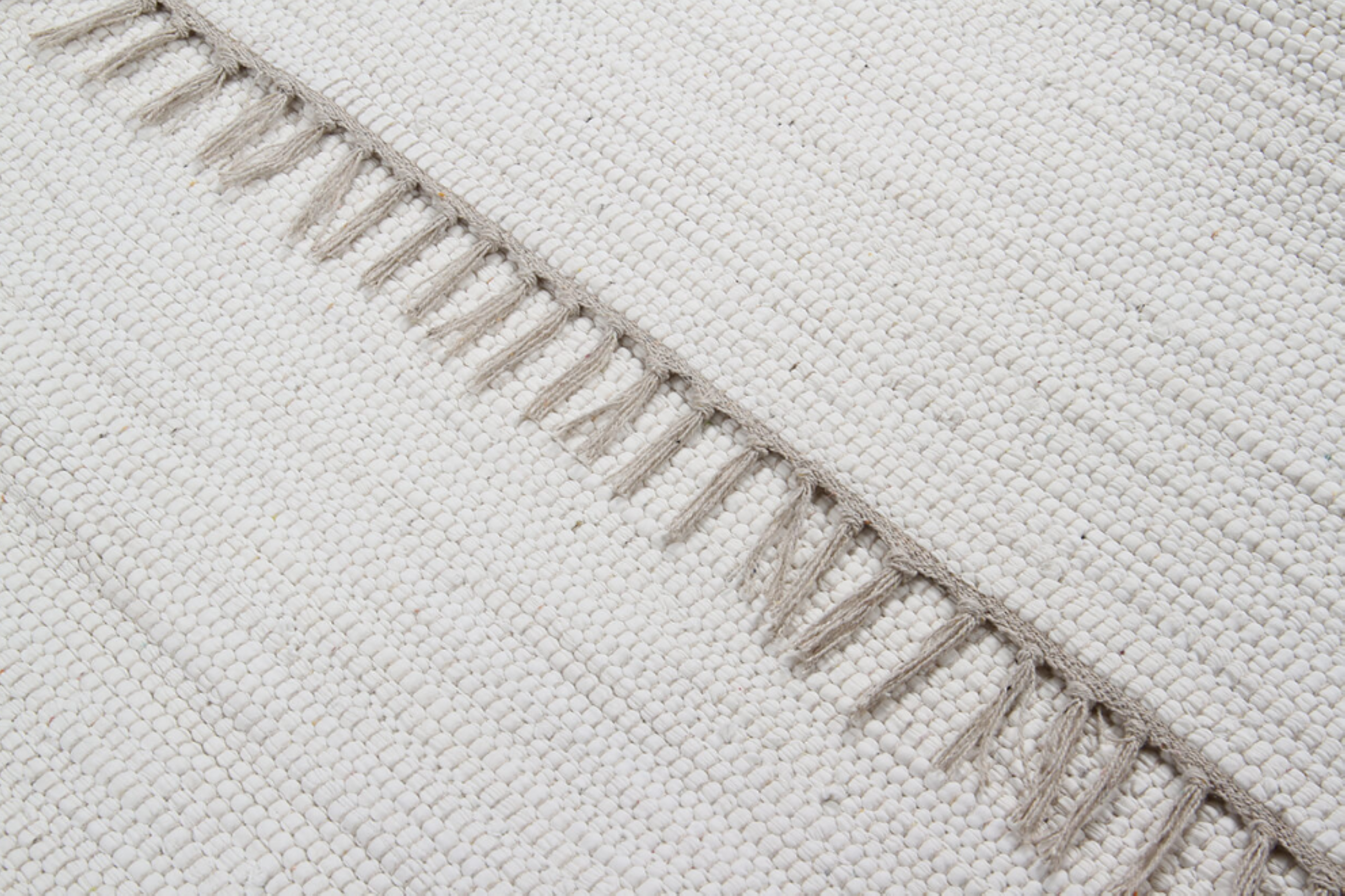 Tapis moderne à franges en coton NOUBA