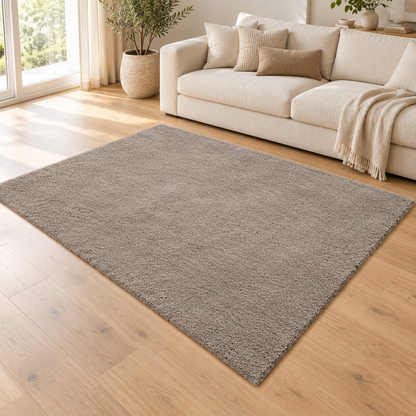 Tapis de salon shaggy moderne TITO Mocha dans un salon élégant