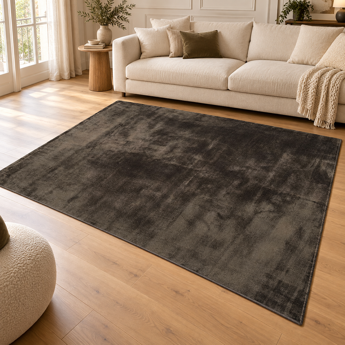 Tapis TITANE anthracite dans un salon élégant