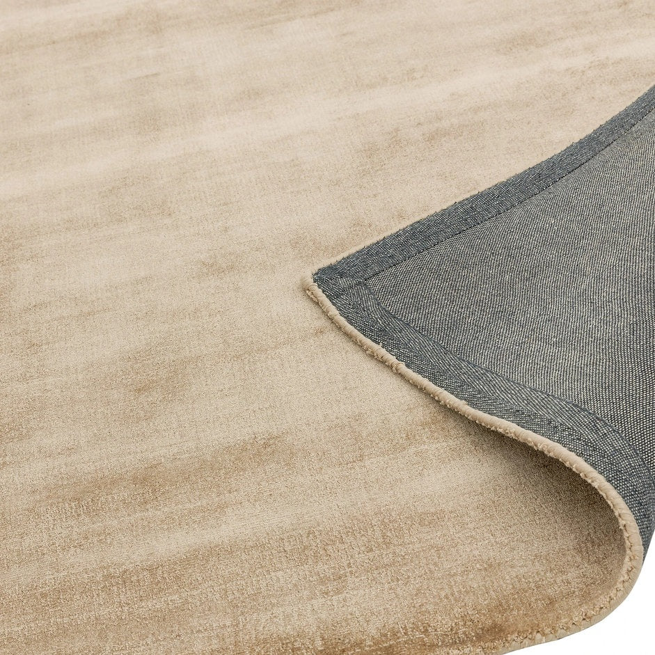 Tapis de couloir moderne en viscose LAME - Novatrend 