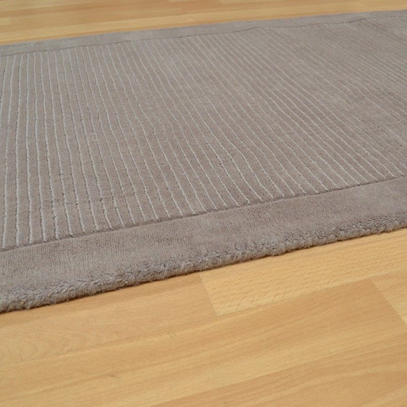 Tapis Uno Taupe : Le tapis calme aux couleurs vives