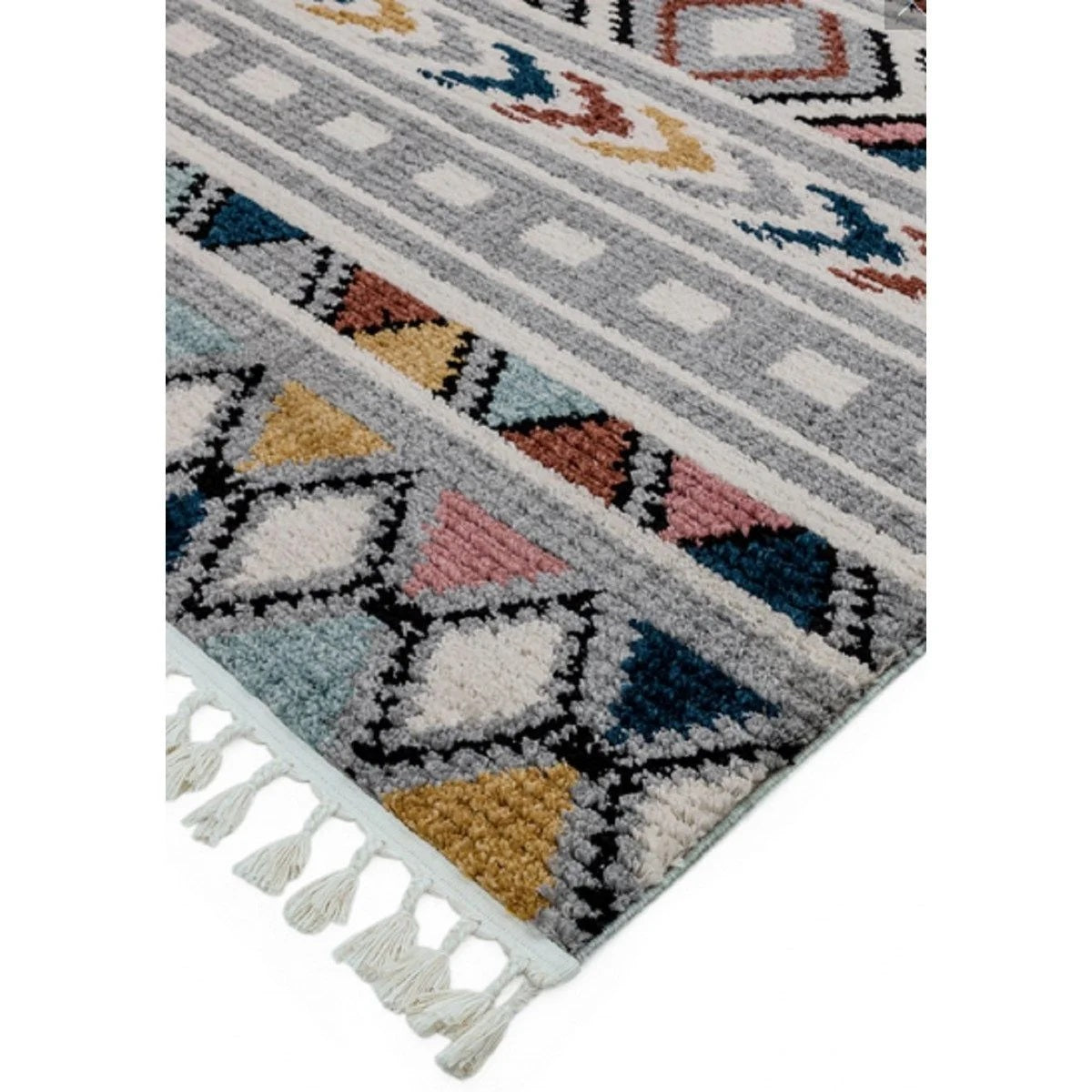 Tapis de salon à franges style berbère ZARA