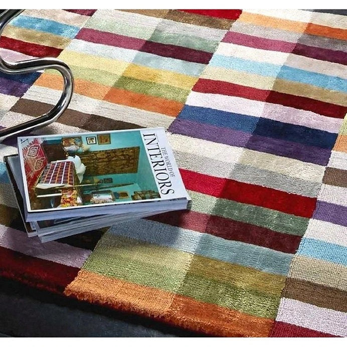 Tapis viscose tufté main à motifs CODE - Novatrend 