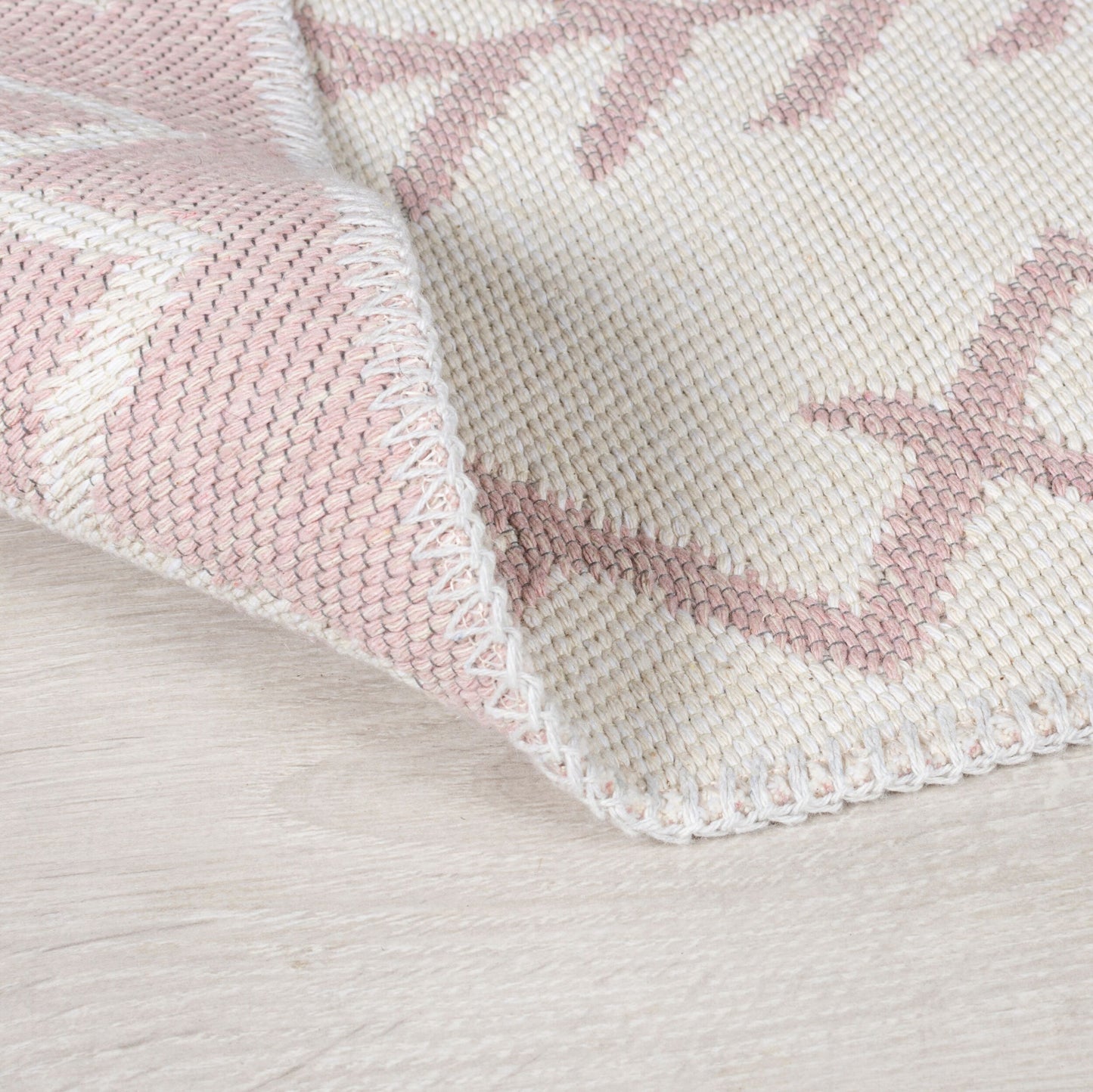 Tapis moderne style berbère en coton EDIA
